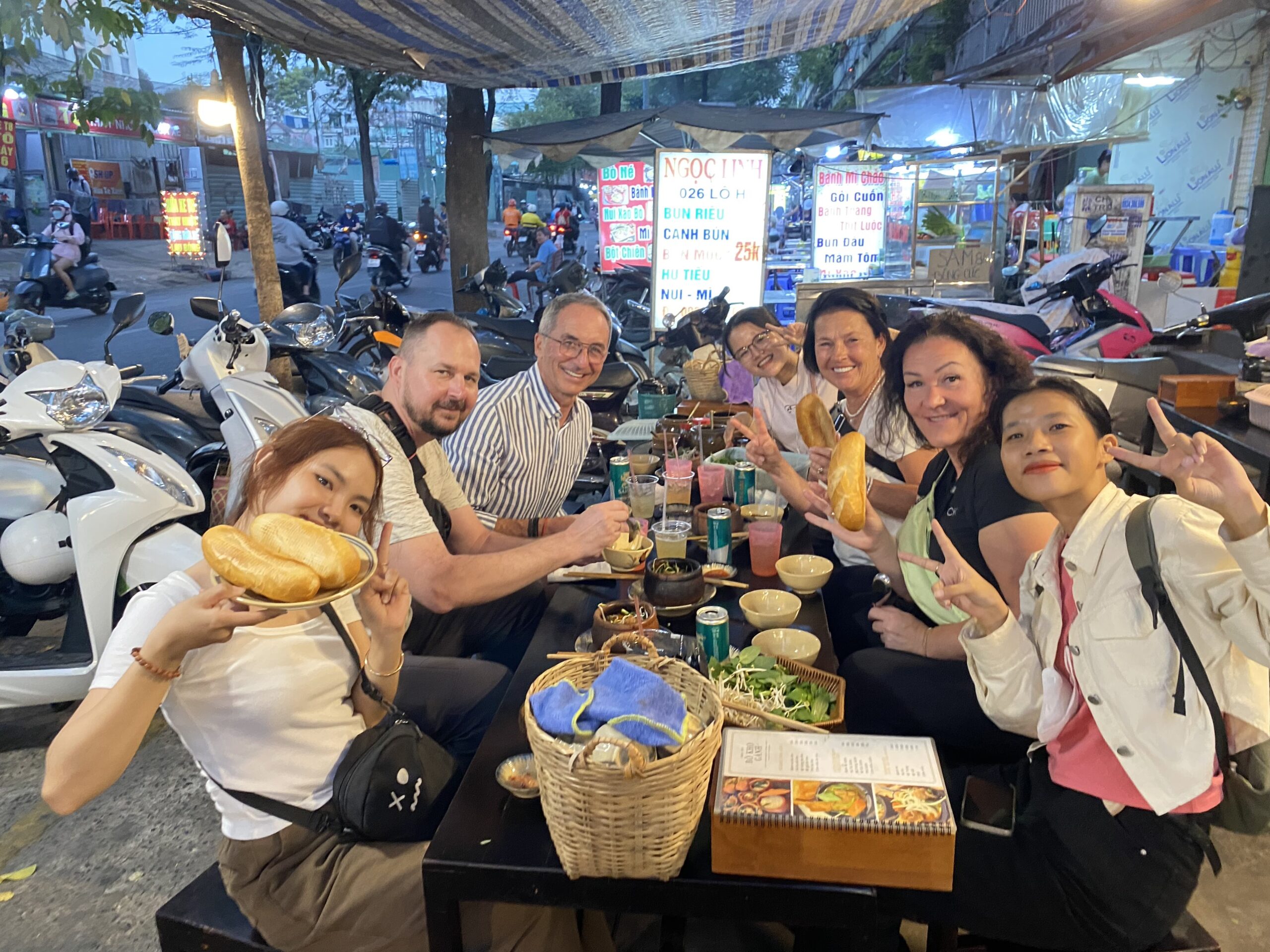 freelance tour guide in ho chi minh