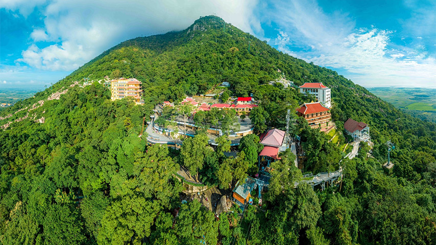Ba Den Mountain
