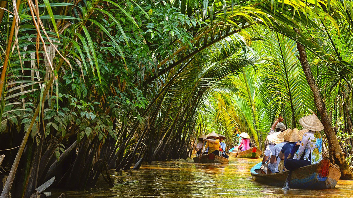 Riding the sampan boat