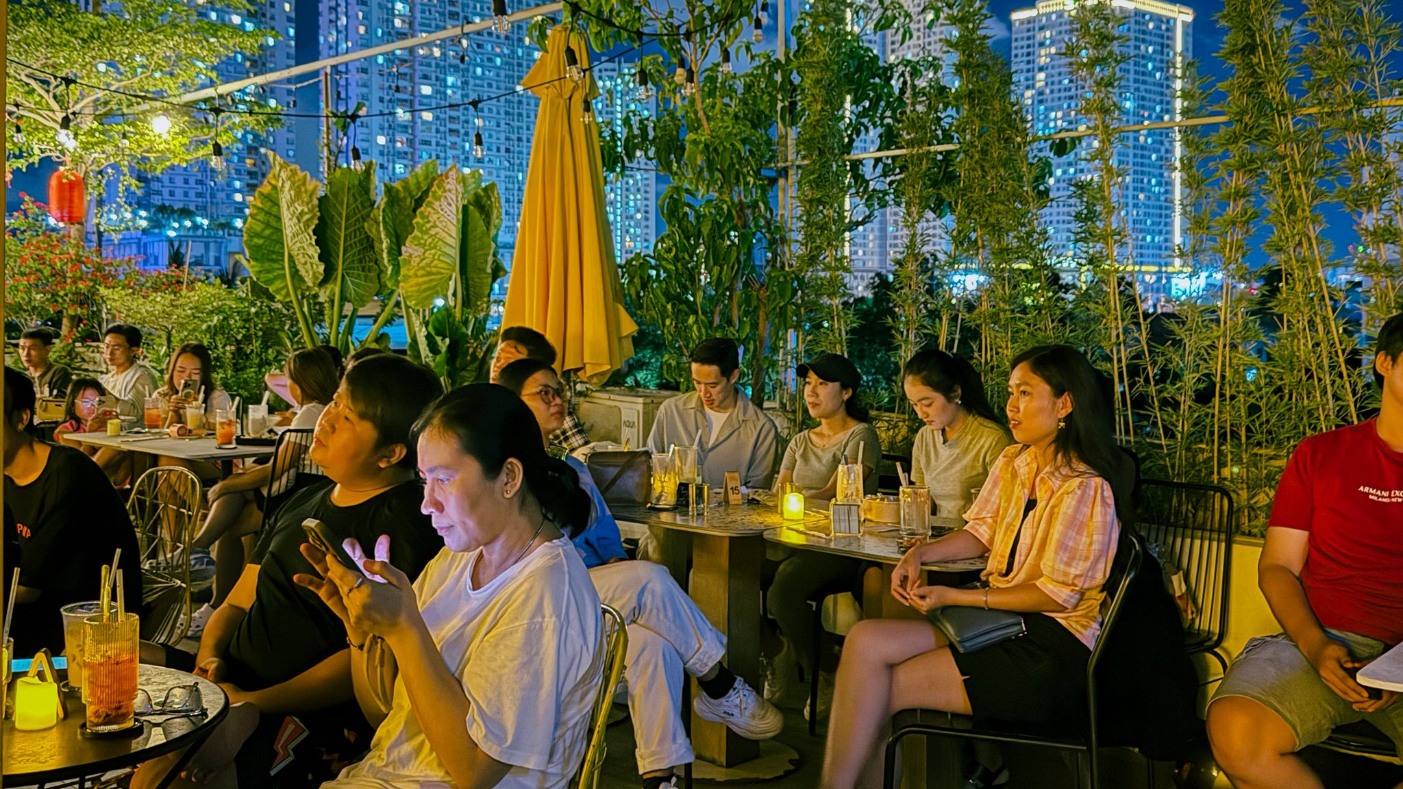 Nắng Rooftop Coffee – Romantic Acoustic Music Night