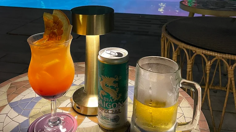 SolLuna Rooftop Bar