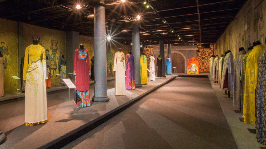 Ao Dai Museum—Traditional clothes of Vietnam in Saigon Skydeck