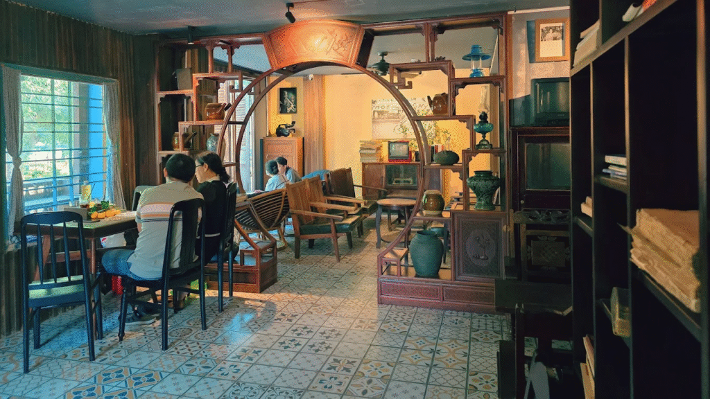 Sai Gon Xua – A Nostalgic Coffee Shop in District 1