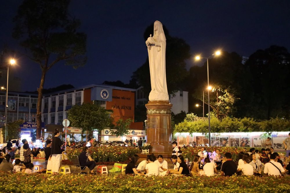 Sit-down coffe - "Cafe bệt"