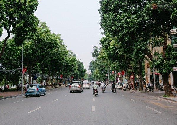 Dinh Tien Hoang Street