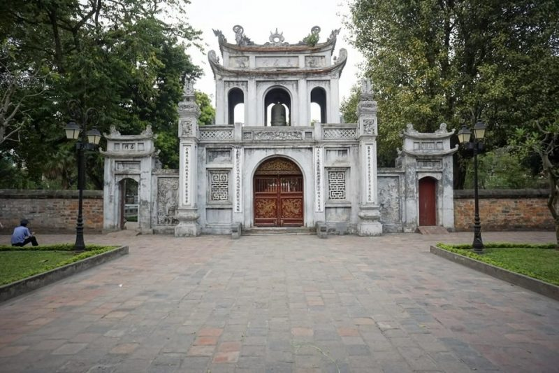 Văn Miếu Môn (Main Gate)