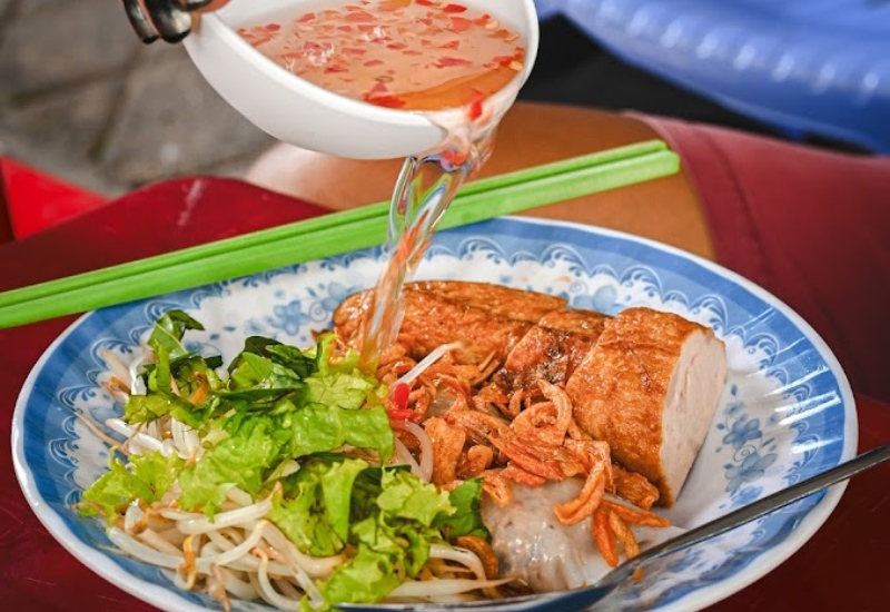 Bánh Cuốn Song Mộc – Alley 107 Vườn Chuối Street, District 3