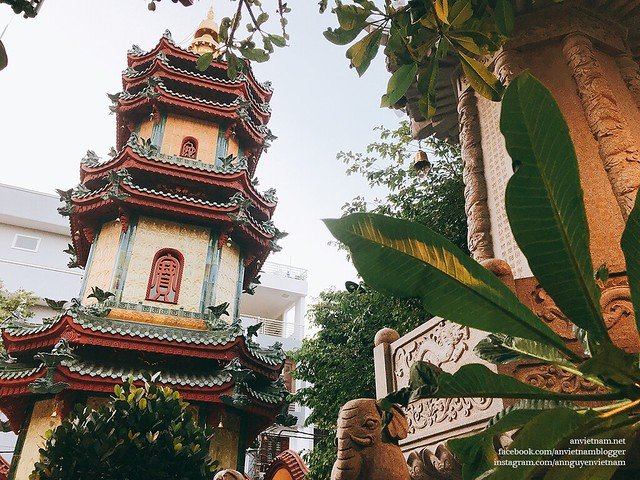 Viên Giác temple, hidden spiritual gems, Saigon.