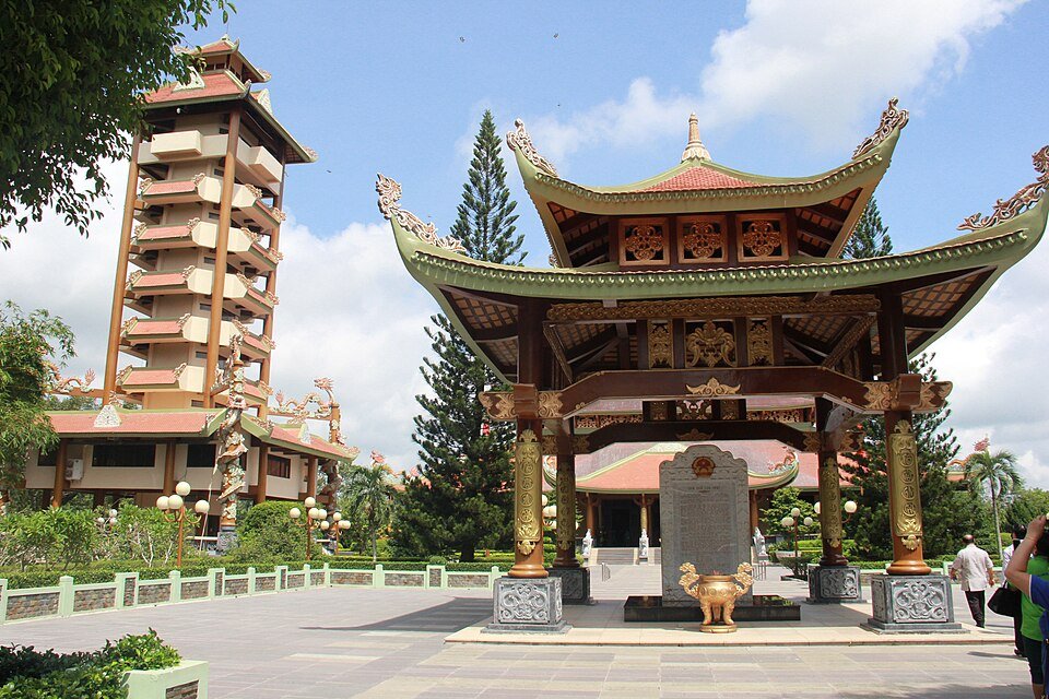 At Ben Duoc, the quiet allows the history to settle in more naturally. 