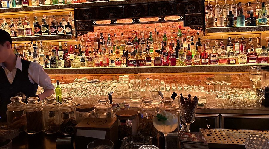 Lost lives up to its name in the best way possible