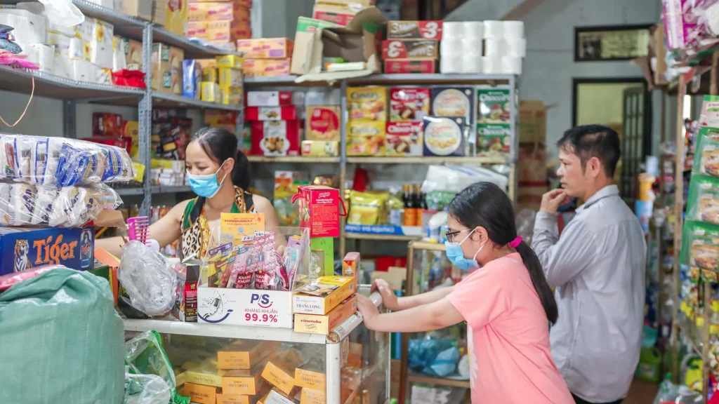For travelers, discovering these hidden places becomes one of the most exciting parts of visiting Vietnam.