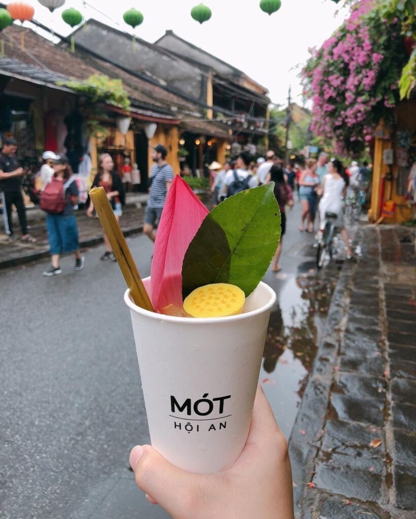 Mót herbal tea. More than just a refreshing beverage, Mót represents the slower rhythm and traditional charm that define everyday life in Hoi An.