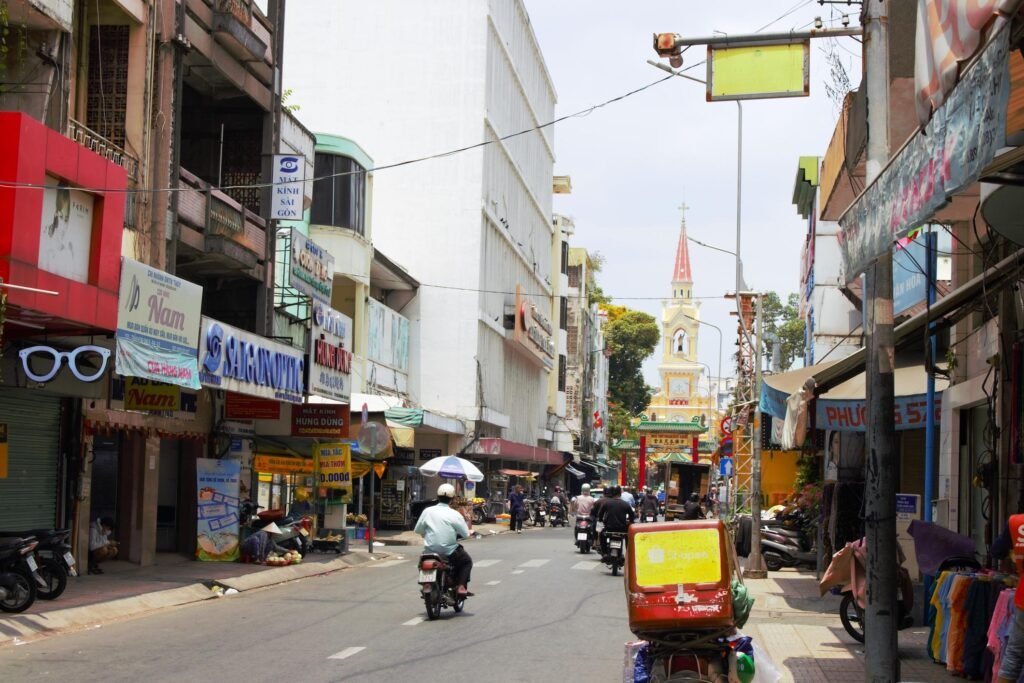 Located in District 5, an area historically linked to Cho Lon, the city’s traditional Chinese quarter, this part of Saigon carries a distinct atmosphere that differs from the more familiar tourist areas in the city center