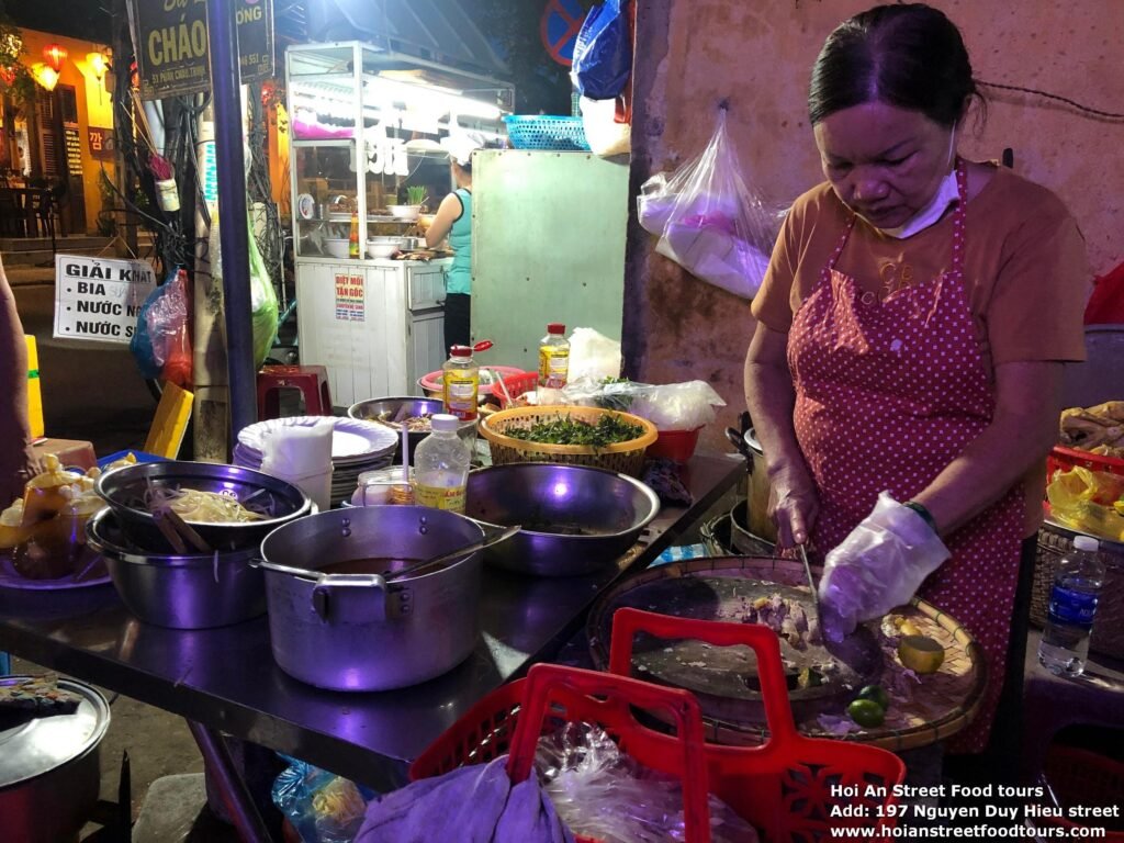 Popular street food options include grilled skewers, Vietnamese sweet soups known as chè, fried snacks, banana pancakes, and fresh tropical fruits.