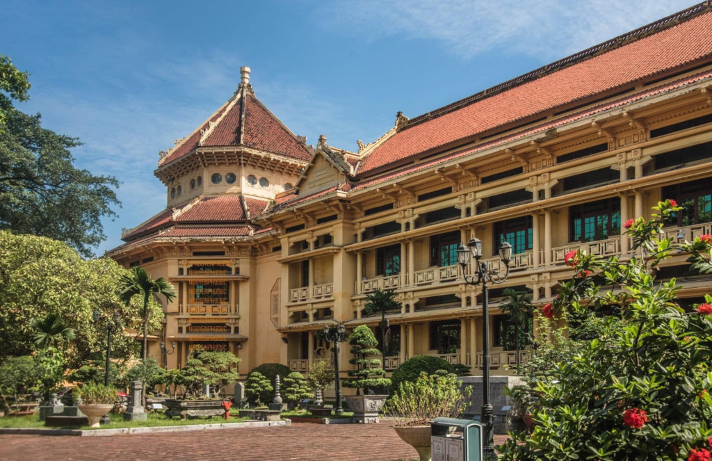 Walking through this museum feels like traveling through thousands of years of Vietnamese history, from prehistoric times to the modern era.