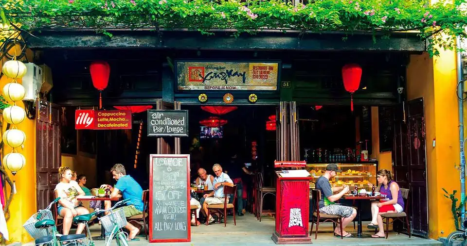 Found a cozy hidden bar in the middle of the ancient town. Good music, local craft beer, and that perfect, laid-back Hội An vibe.