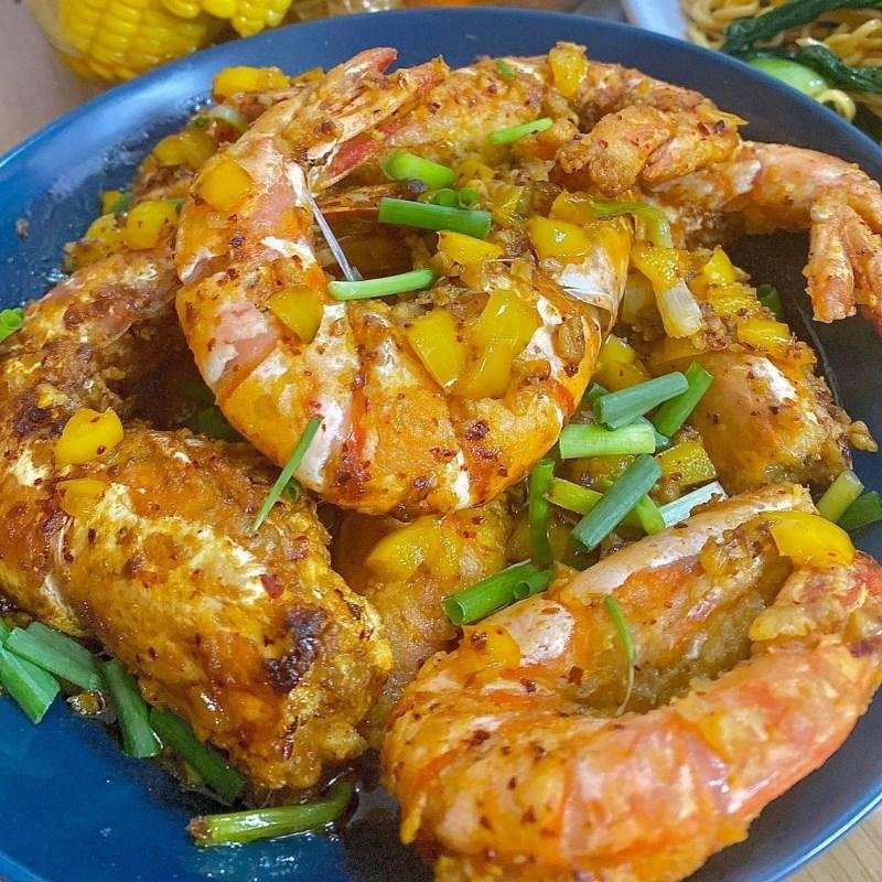 Hoi An coastal location is another reason why the city has become a favorite destination for food lovers.
