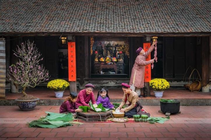 Domestic transportation becomes crowded as millions of Vietnamese people return to their hometowns.
