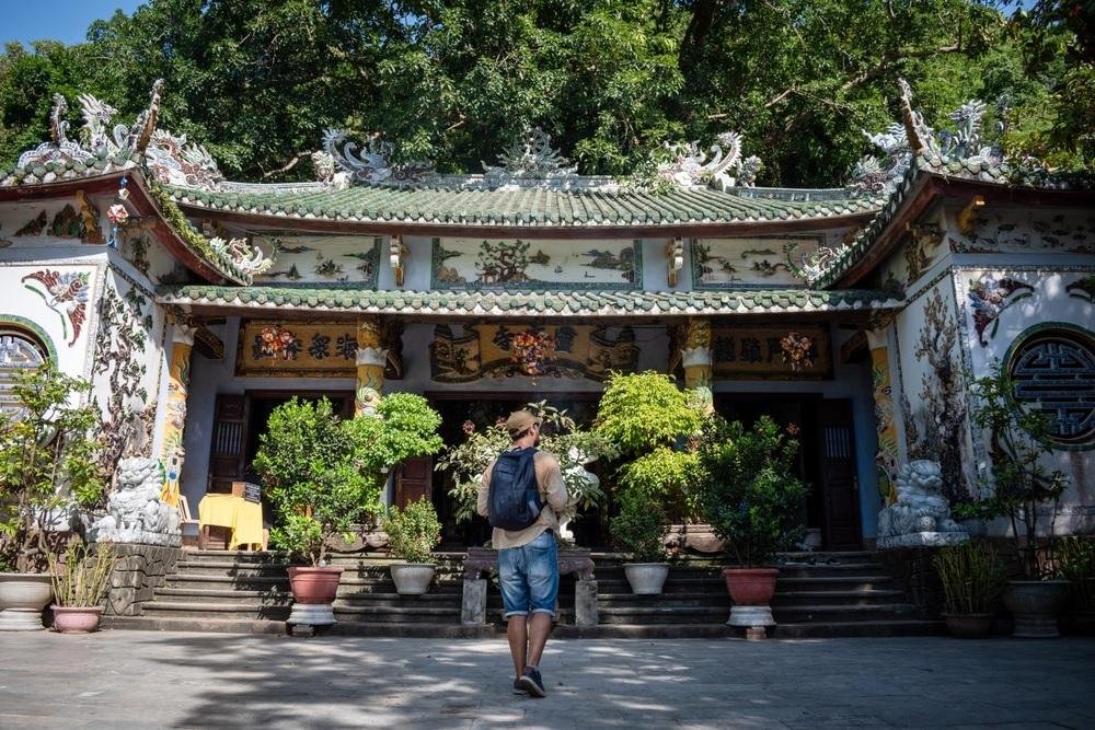 Understanding local customs helps visitors create meaningful and respectful cultural experiences.
