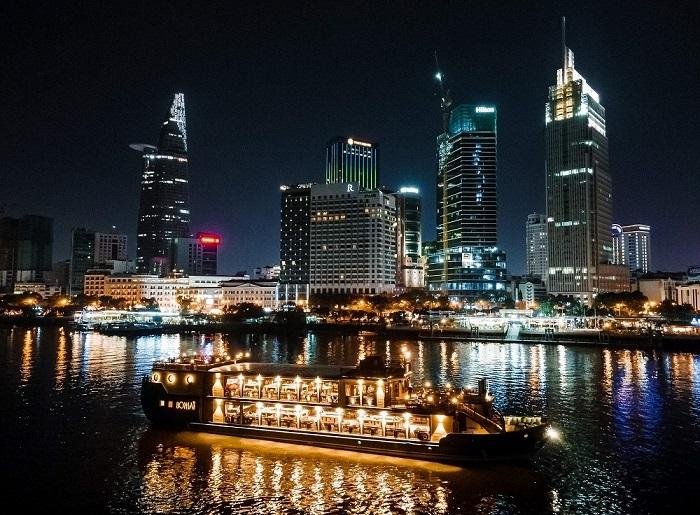 As night falls, Ben Bach Dang transforms into one of the city's most captivating locations.