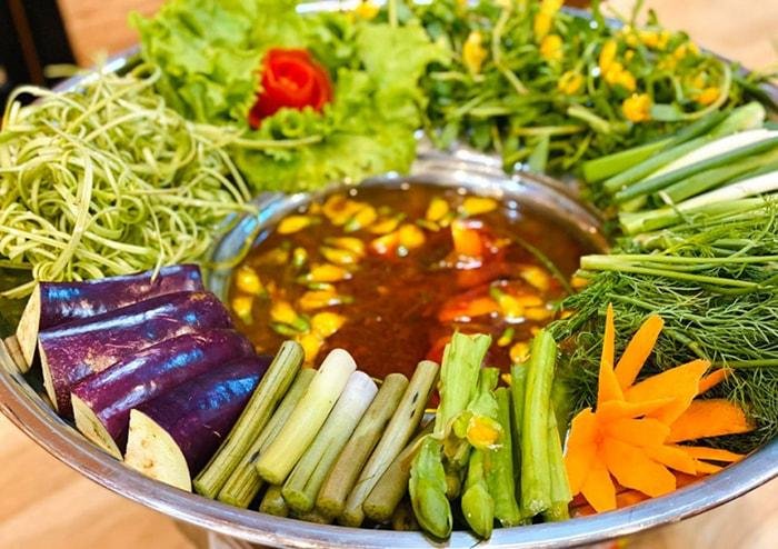 What makes Lau Mam especially fascinating is that no two versions are exactly alike. Families and restaurants often have their own recipes, adjusting ingredients based on seasonal availability.