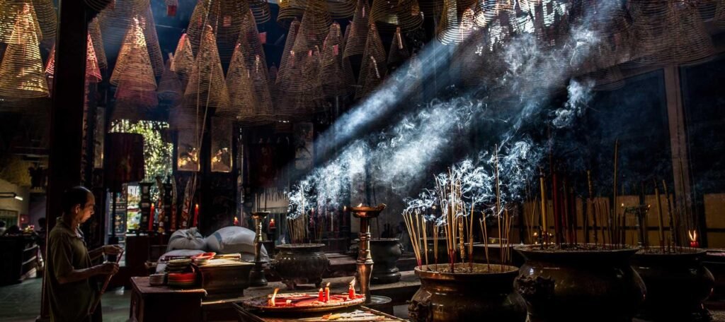 Decorative carvings, lanterns, and symbolic artwork provide insight into local traditions that have endured for generations.